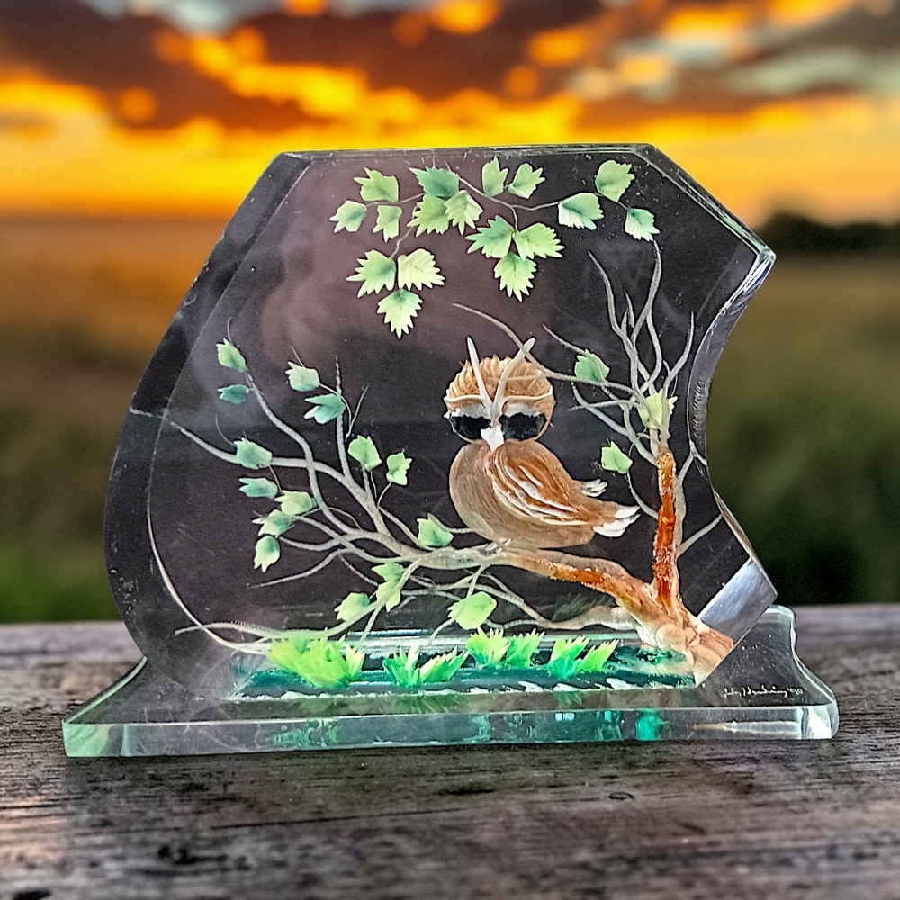 Vintage Lucite Owl Paperweight Sculpture Hand Painted Woodland Bird MCM Decor - Picture 1 of 16